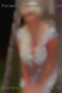 Prefere girls someone fit horny and younger.