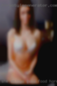 She enjoys good food horny and conversation.